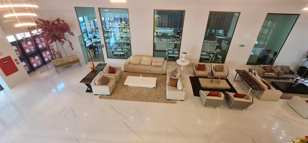 Hotel Girassol Plaza Палмас Екстериор снимка