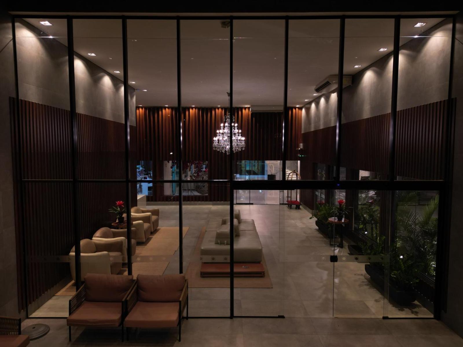 Hotel Girassol Plaza Палмас Екстериор снимка
