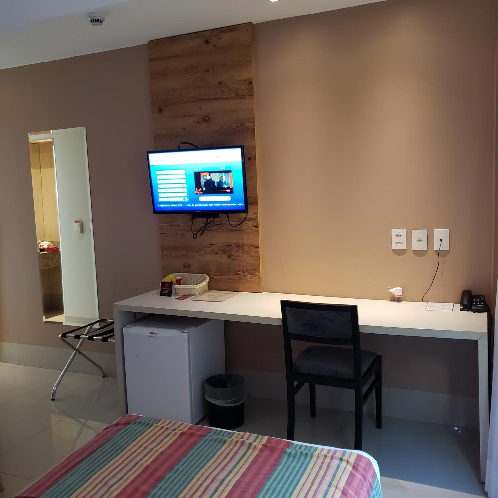 Hotel Girassol Plaza Палмас Екстериор снимка