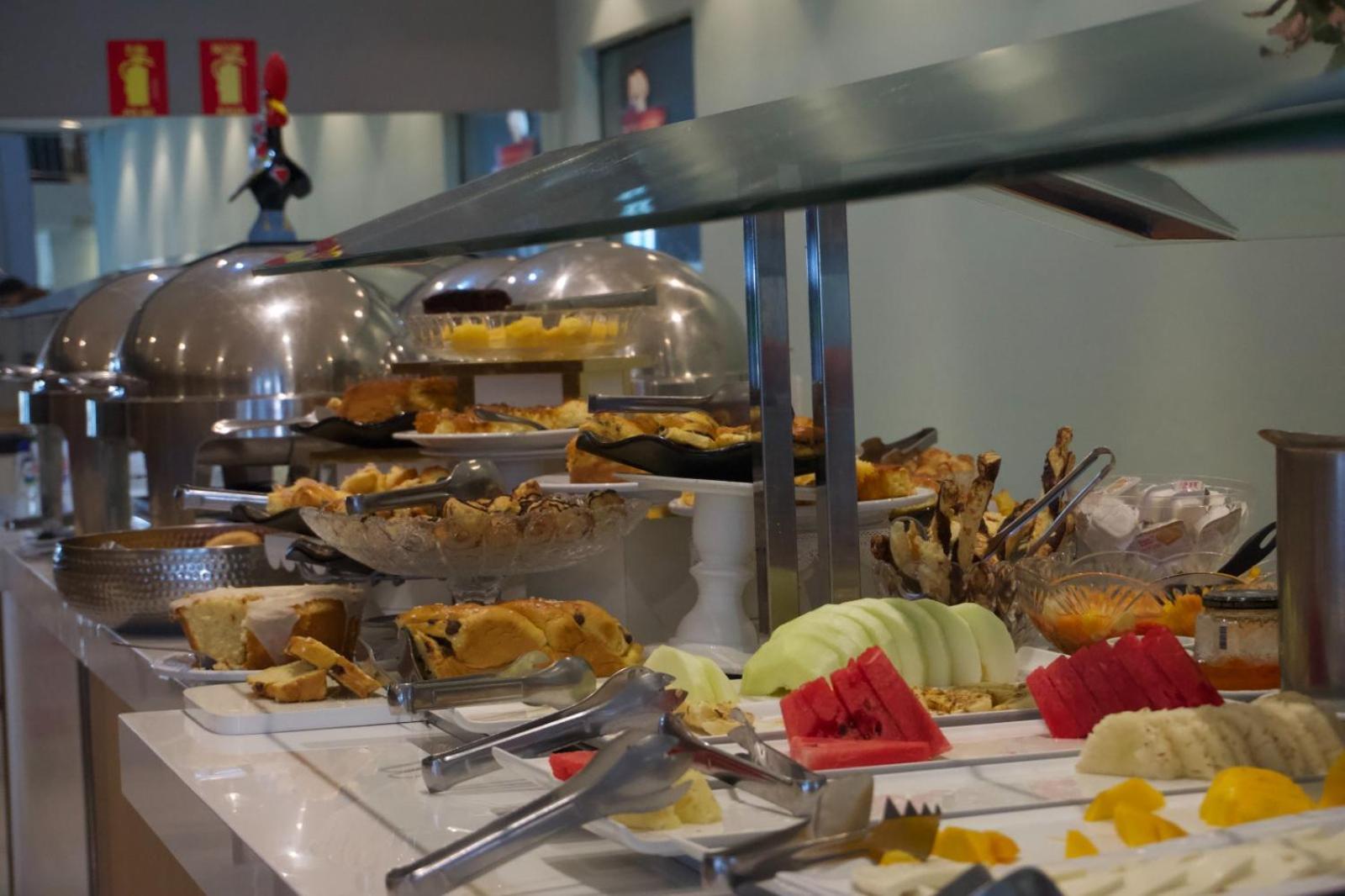 Hotel Girassol Plaza Палмас Екстериор снимка