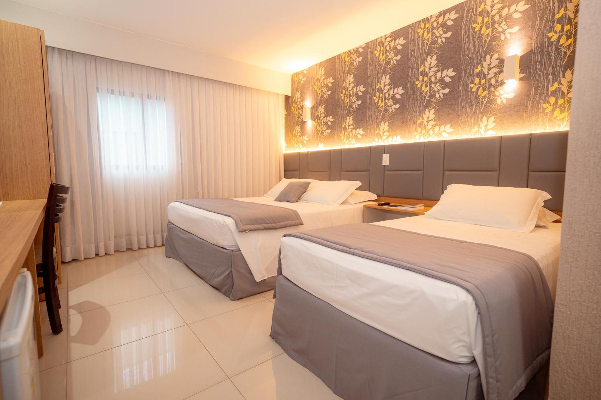 Hotel Girassol Plaza Палмас Екстериор снимка