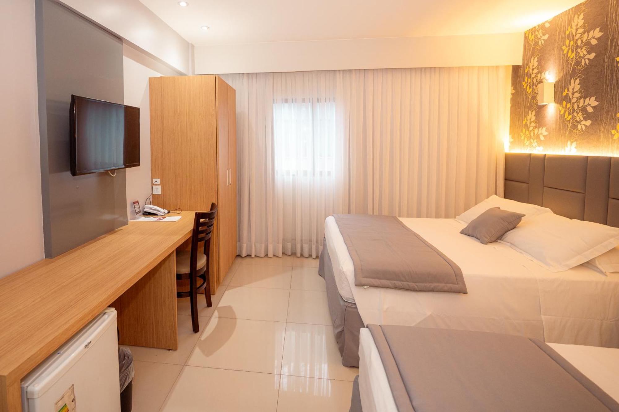 Hotel Girassol Plaza Палмас Екстериор снимка