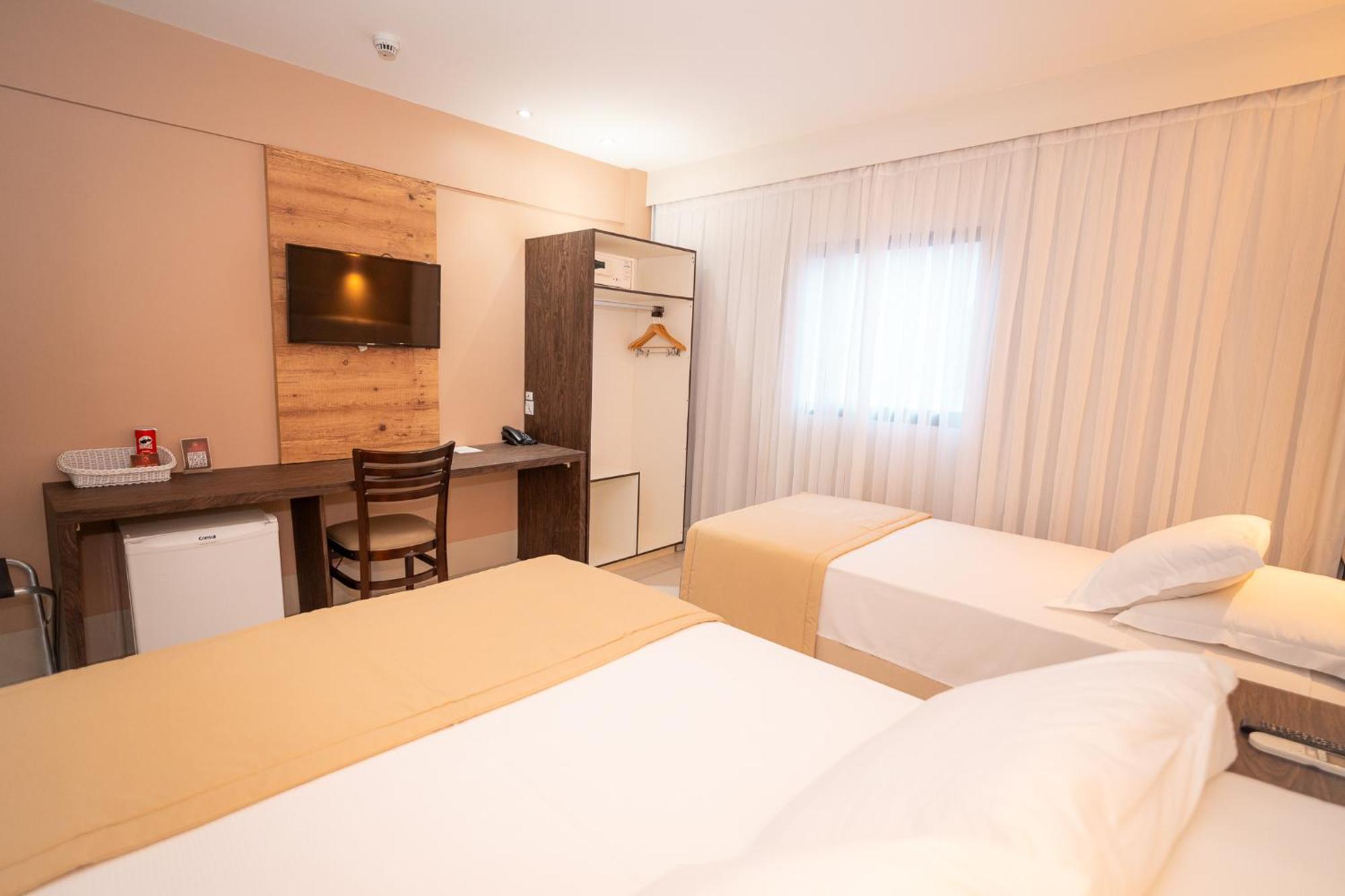 Hotel Girassol Plaza Палмас Екстериор снимка
